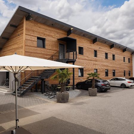 Aparthotel nah dran Dingolfing Bagian luar foto