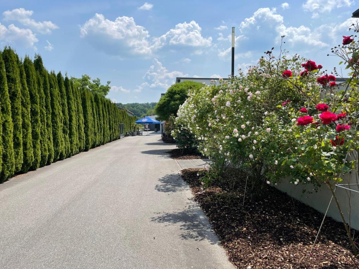 Aparthotel nah dran Dingolfing Bagian luar foto